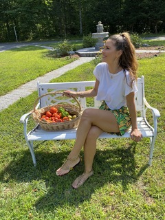 Maria Menounos feet photo thumbnail