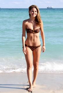 Maria Menounos feet photo thumbnail