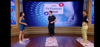 Maria Menounos feet photo thumbnail