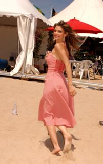 Maria Menounos feet photo thumbnail