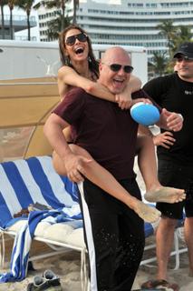 Maria Menounos feet photo thumbnail