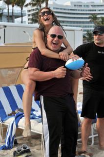 Maria Menounos feet photo thumbnail