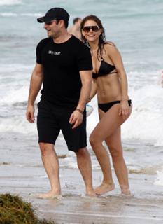 Maria Menounos feet photo thumbnail