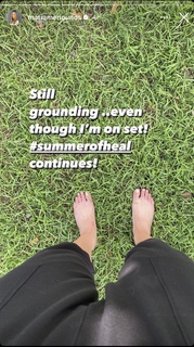 Maria Menounos feet photo thumbnail