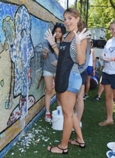 Maria Menounos feet photo thumbnail