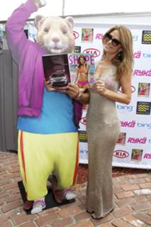 Maria Menounos feet photo thumbnail