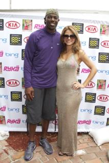 Maria Menounos feet photo thumbnail