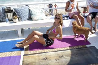 Maria Menounos feet photo thumbnail