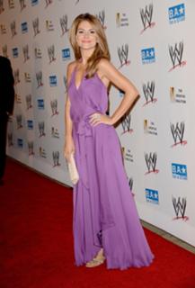 Maria Menounos feet photo thumbnail