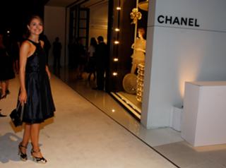 Maria Menounos feet photo thumbnail