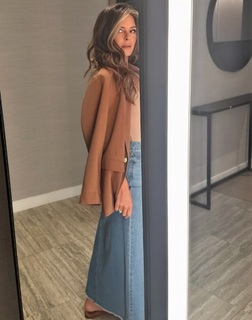 Maria Menounos feet photo thumbnail