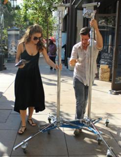 Maria Menounos feet photo thumbnail