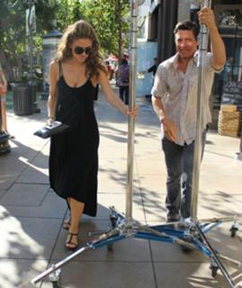 Maria Menounos feet photo thumbnail