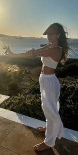 Maria Menounos feet photo thumbnail