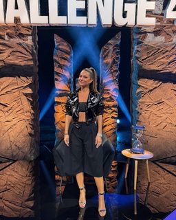 Maria Menounos feet photo thumbnail