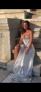 Maria Menounos feet photo thumbnail