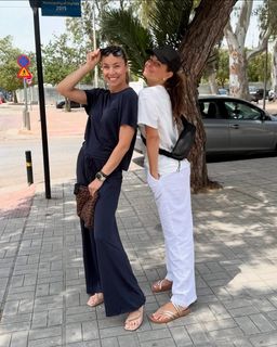 Maria Menounos feet photo thumbnail