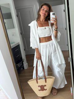 Maria Menounos feet photo thumbnail