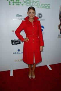 Maria Menounos feet photo thumbnail