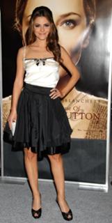 Maria Menounos feet photo thumbnail