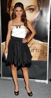 Maria Menounos feet photo thumbnail