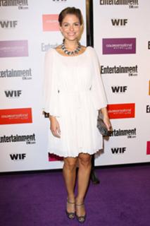 Maria Menounos feet photo thumbnail