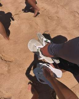 Maria Nicolly feet photo thumbnail