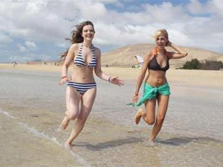 Maria Niklinska feet photo 3
