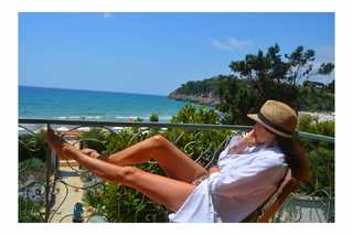 Maria Pia Calzone feet photo 4