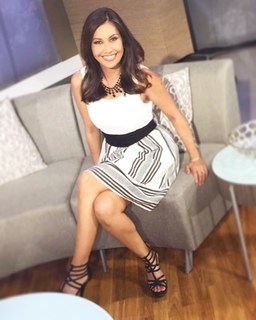 Maria Quiban feet photo thumbnail