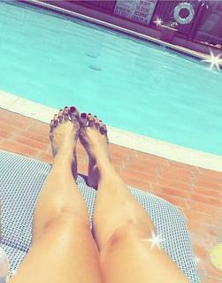 Maria Quiban feet photo thumbnail