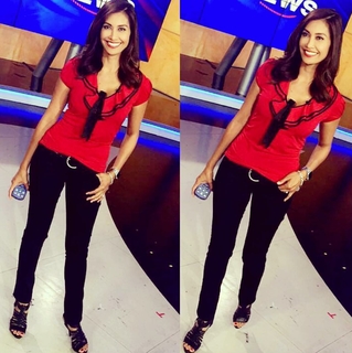 Maria Quiban feet photo thumbnail