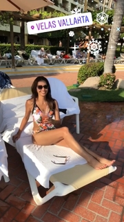 Maria Quiban feet photo thumbnail