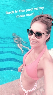 Maria Quiban feet photo thumbnail