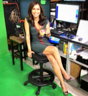 Maria Quiban feet photo thumbnail