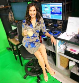 Maria Quiban feet photo thumbnail