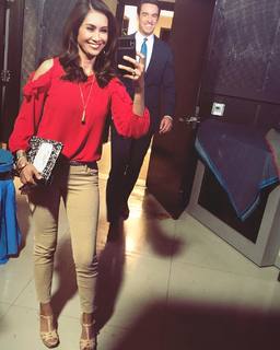 Maria Quiban feet photo thumbnail