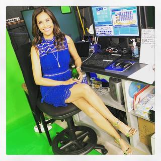 Maria Quiban feet photo thumbnail