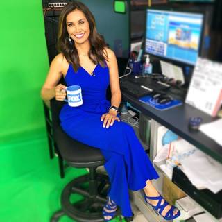 Maria Quiban feet photo thumbnail