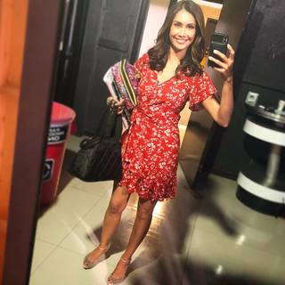 Maria Quiban feet photo thumbnail