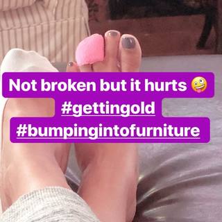 Maria Quiban feet photo thumbnail