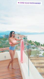 Maria Quiban feet photo thumbnail