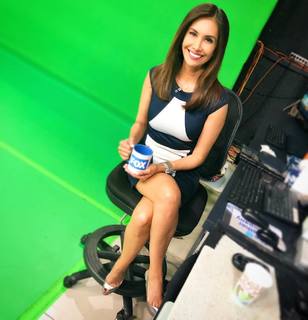 Maria Quiban feet photo thumbnail