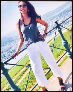 Maria Quiban feet photo thumbnail