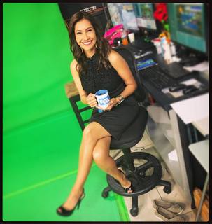 Maria Quiban feet photo thumbnail