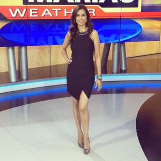 Maria Quiban feet photo thumbnail