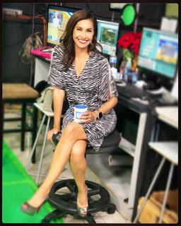 Maria Quiban feet photo thumbnail