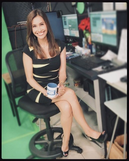 Maria Quiban feet photo thumbnail