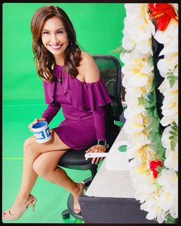 Maria Quiban feet photo thumbnail