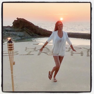 Maria Quiban feet photo thumbnail